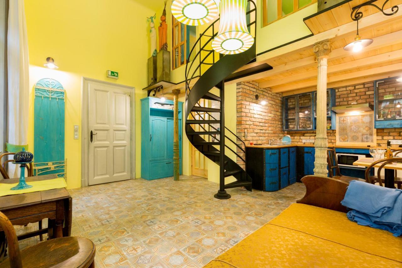 Artistic Apartament *